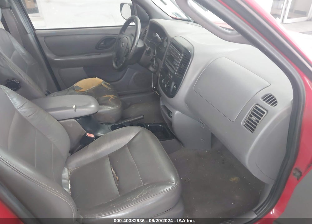 2002 FORD ESCAPE XLT VIN: 1FMYU04132KD57833