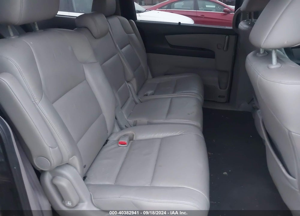 2011 HONDA ODYSSEY EX-L VIN: 5FNRL5H68BB058382