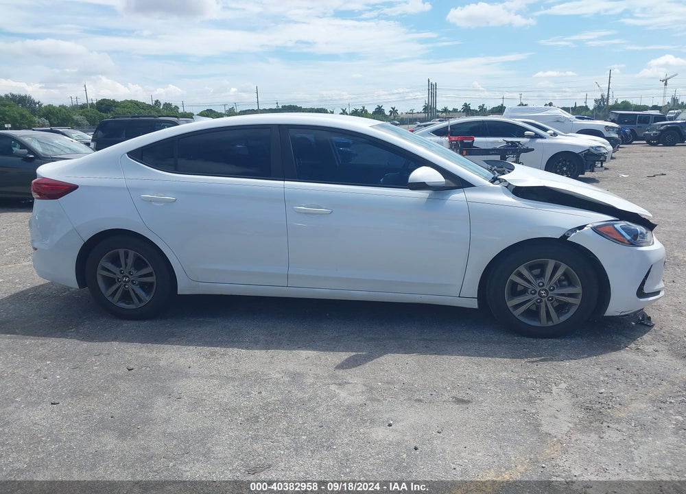 2018 HYUNDAI ELANTRA SEL VIN: 5NPD84LF0JH237786