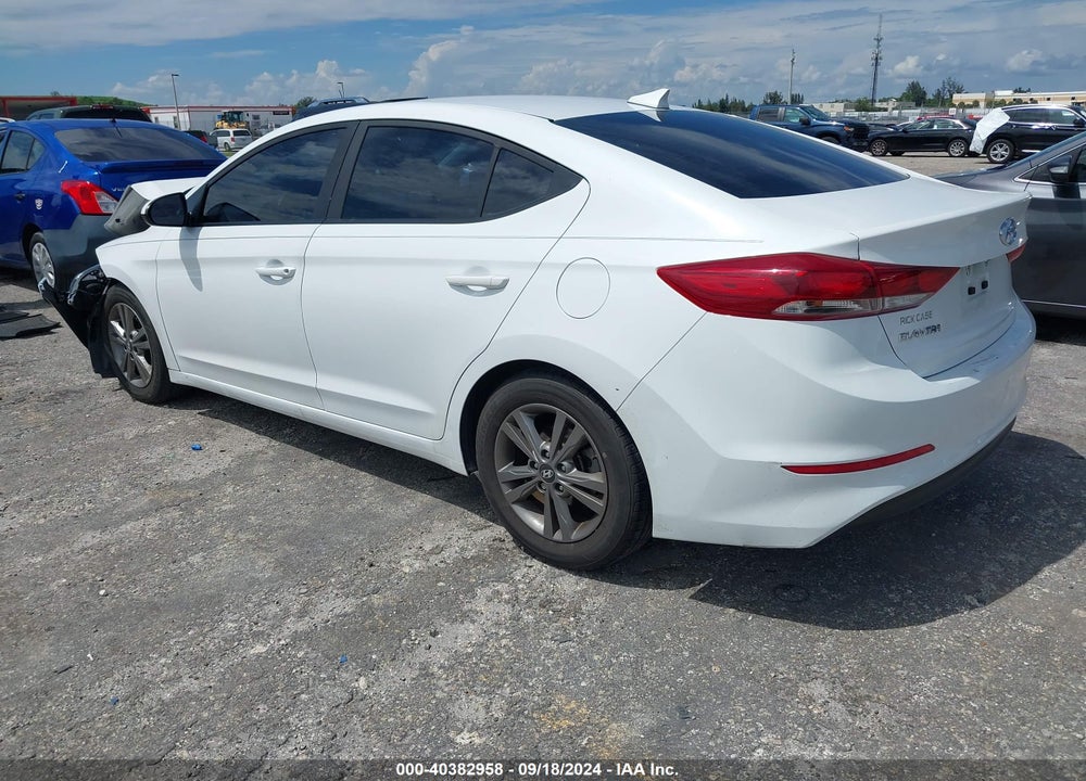2018 HYUNDAI ELANTRA SEL VIN: 5NPD84LF0JH237786