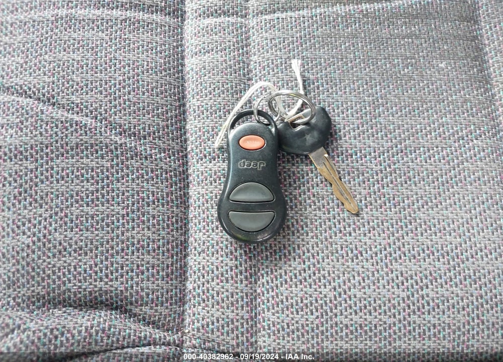 1999 JEEP CHEROKEE CLASSIC/SPORT VIN: 1J4FF68S1XL503721