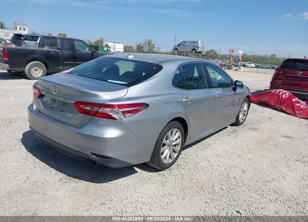 2019 TOYOTA CAMRY LE VIN: 4T1B11HK7KU762010