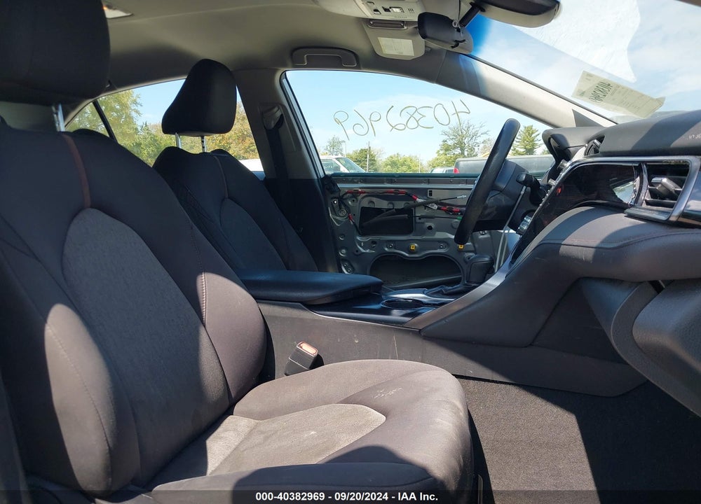 2019 TOYOTA CAMRY LE VIN: 4T1B11HK7KU762010