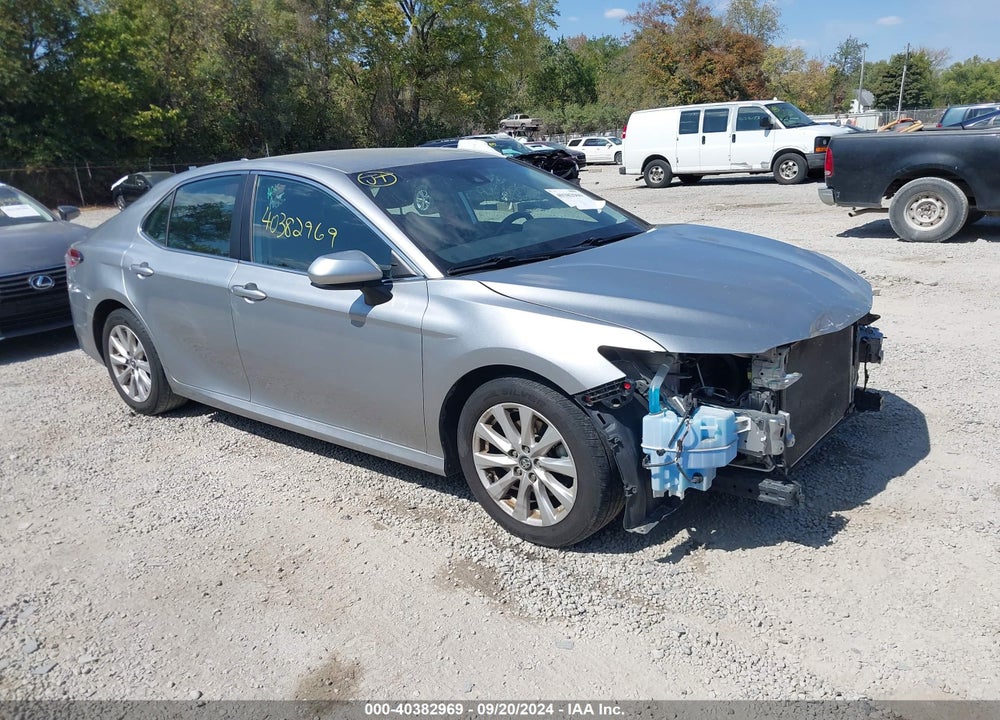 2019 TOYOTA CAMRY LE VIN: 4T1B11HK7KU762010