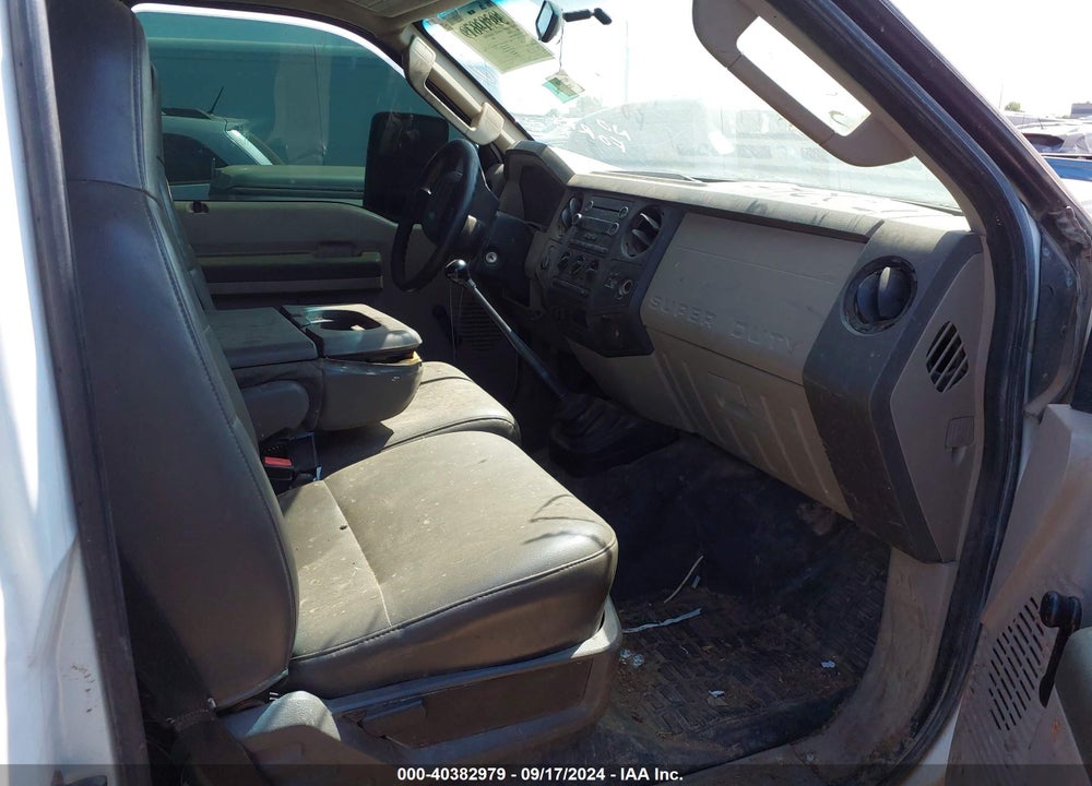 2009 FORD F-250 XL/XLT VIN: 1FTSF21R69EA91033