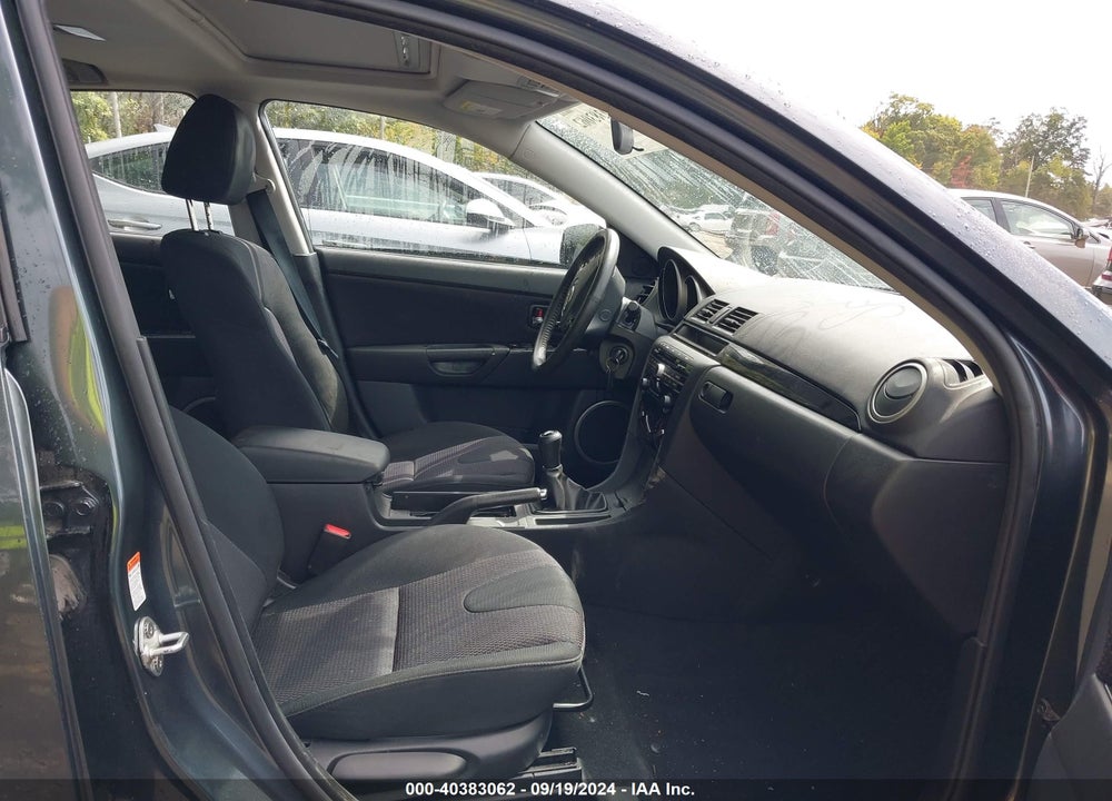 2009 MAZDA 3 S TOURING VIN: JM1BK343991225128