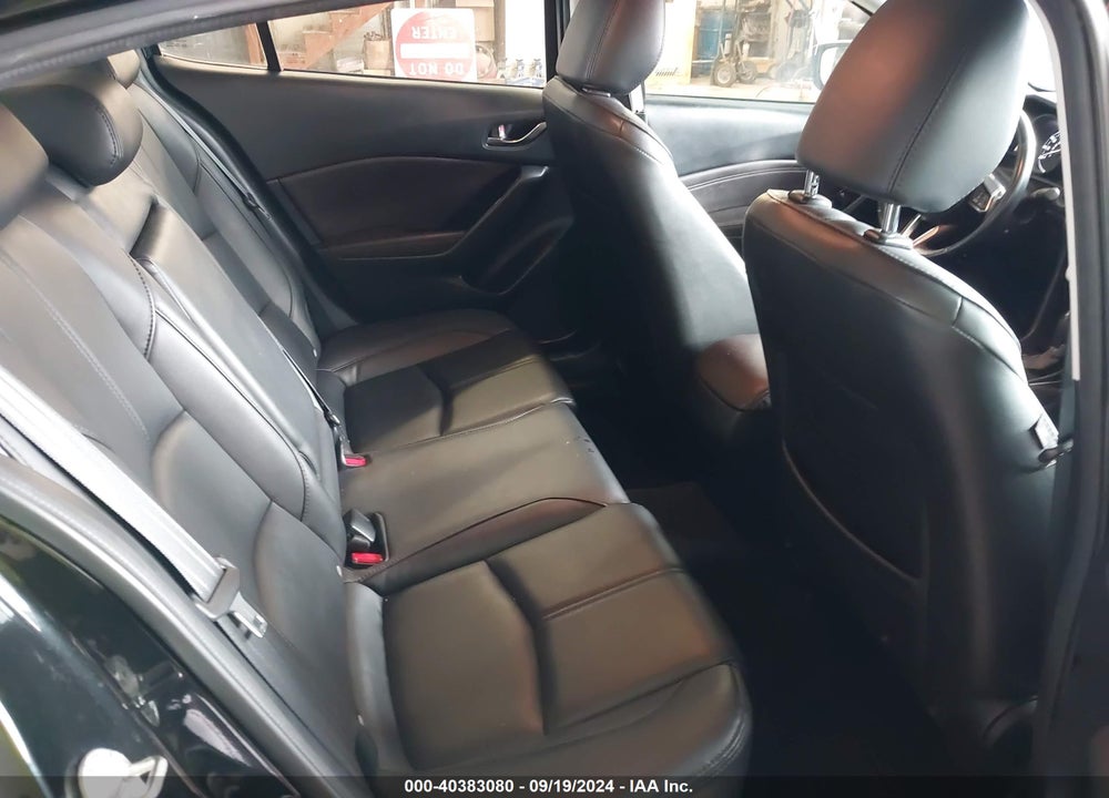 2018 MAZDA 3 TOURING VIN: 3MZBN1V37JM255243