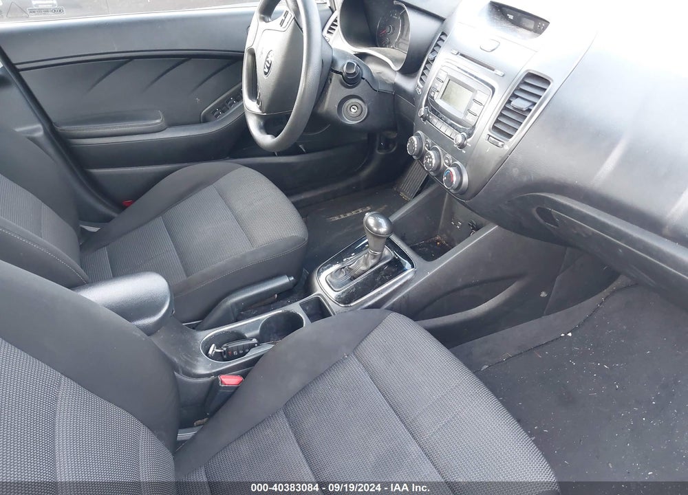 2018 KIA FORTE LX VIN: 3KPFK4A7XJE222898