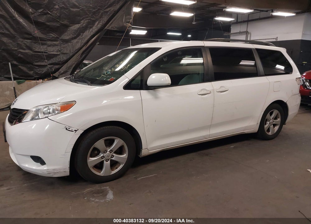 2011 TOYOTA SIENNA LE V6 VIN: 5TDKK3DC1BS130894