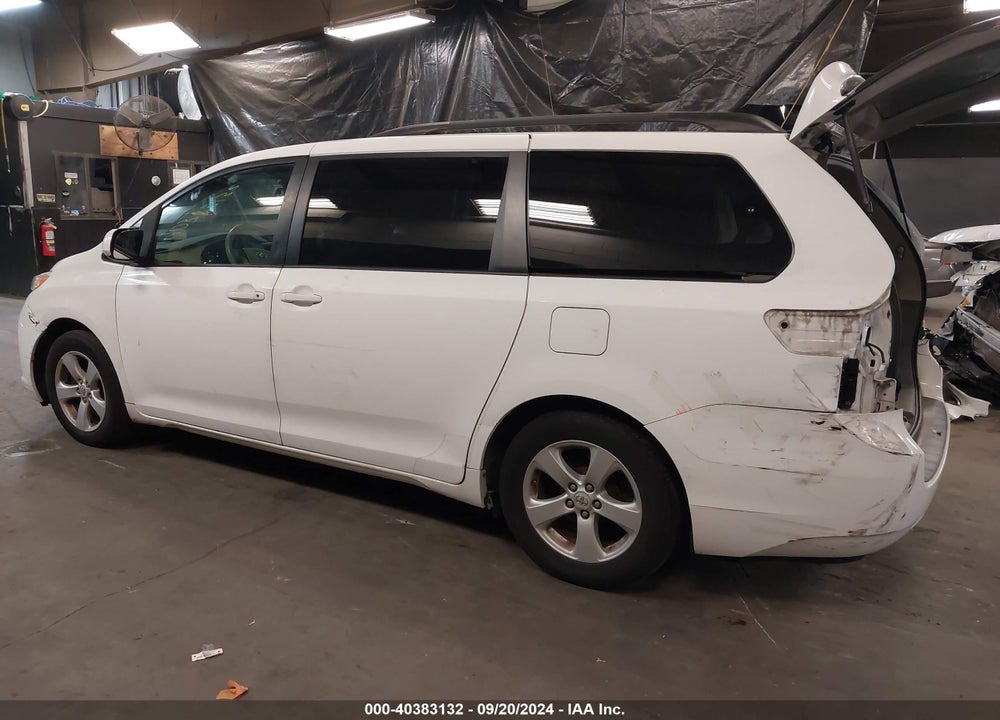 2011 TOYOTA SIENNA LE V6 VIN: 5TDKK3DC1BS130894
