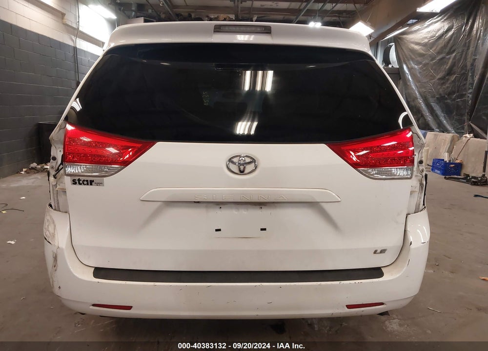 2011 TOYOTA SIENNA LE V6 VIN: 5TDKK3DC1BS130894