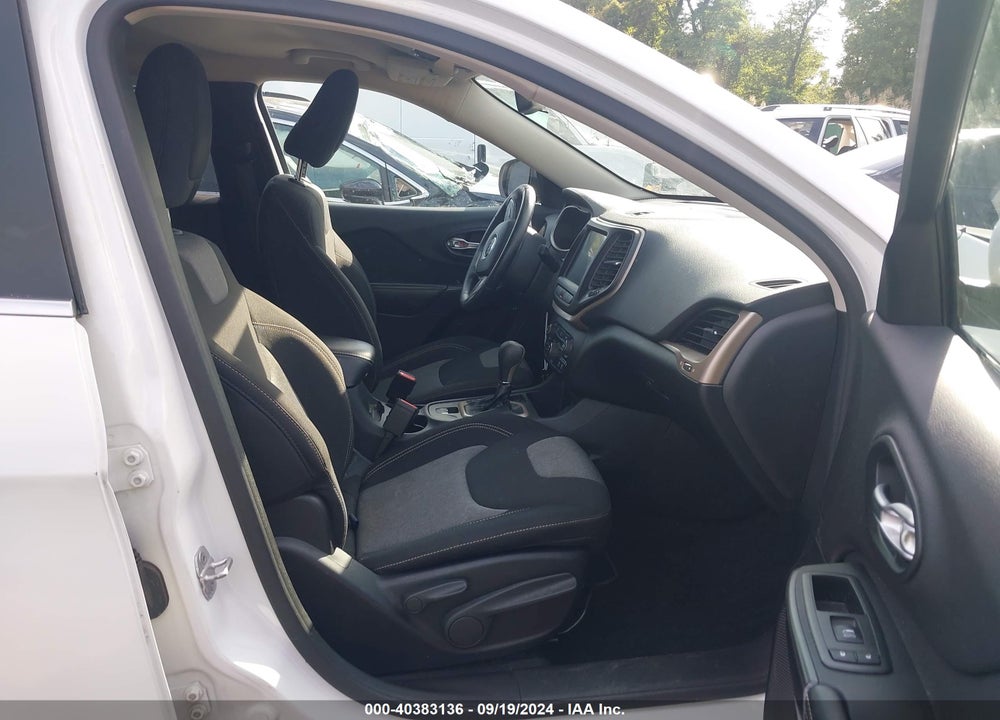 2014 JEEP CHEROKEE LATITUDE VIN: 1C4PJLCS0EW116796
