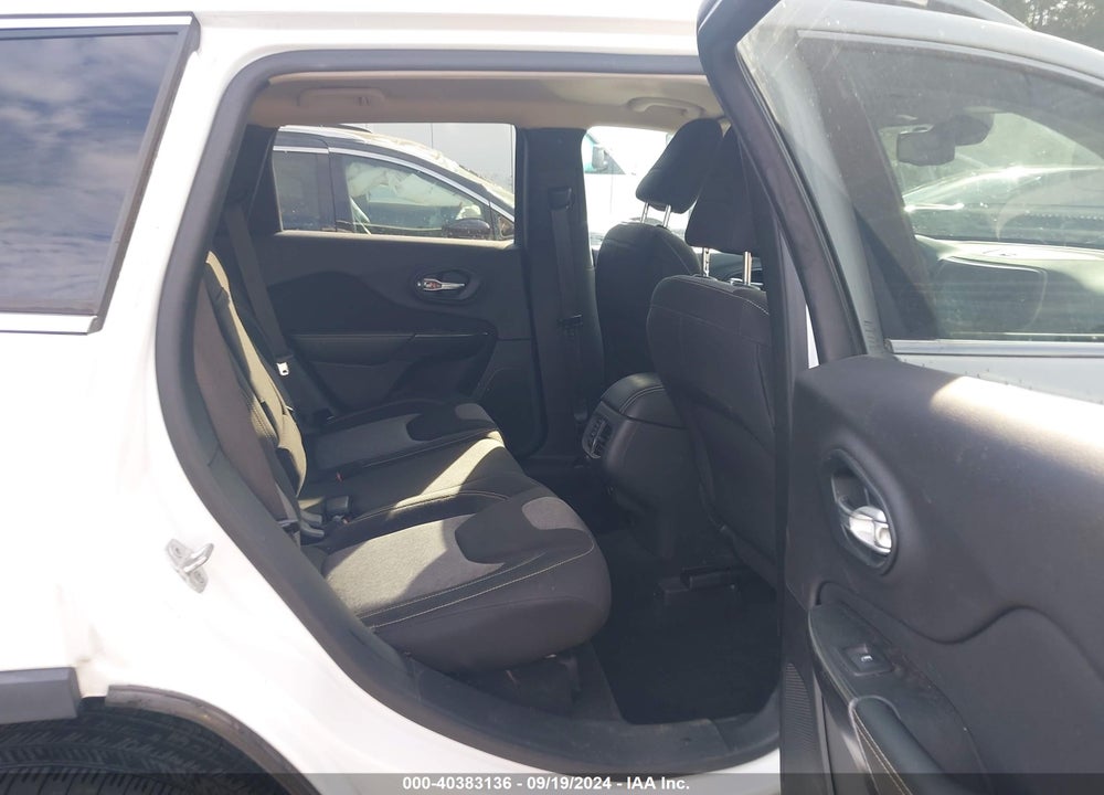2014 JEEP CHEROKEE LATITUDE VIN: 1C4PJLCS0EW116796