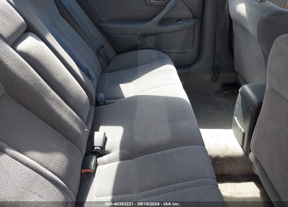 2000 TOYOTA CAMRY LE V6 VIN: 4T1BF22K9YU112331