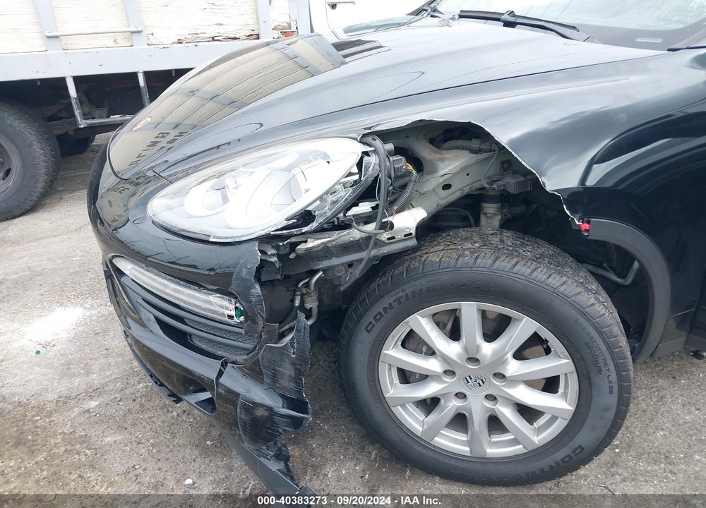 2012 PORSCHE CAYENNE VIN: WP1AA2A20CLA05021