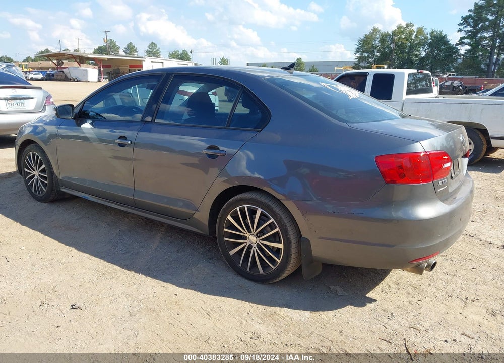 2011 VOLKSWAGEN JETTA 2.5L SE VIN: 3VWDX7AJXBM368163