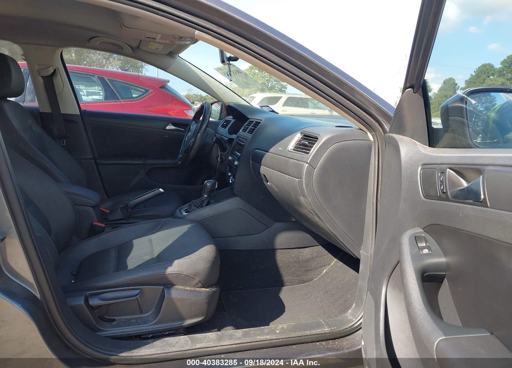 2011 VOLKSWAGEN JETTA 2.5L SE VIN: 3VWDX7AJXBM368163