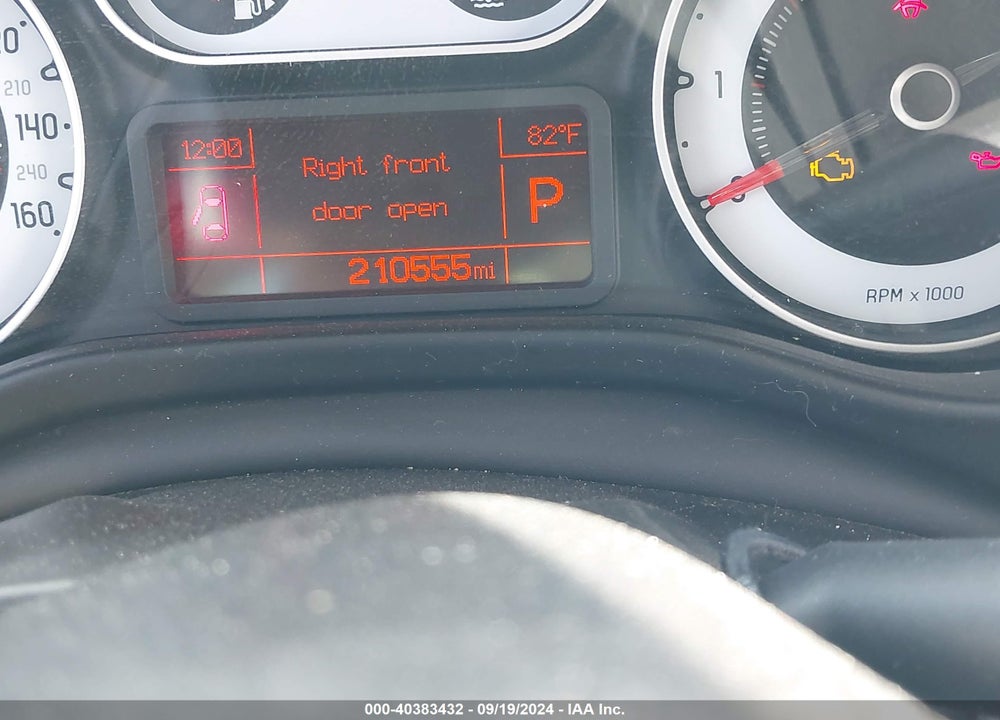 2015 FIAT 500L URBANA TREKKING VIN: ZFBCFADH9FZ031787