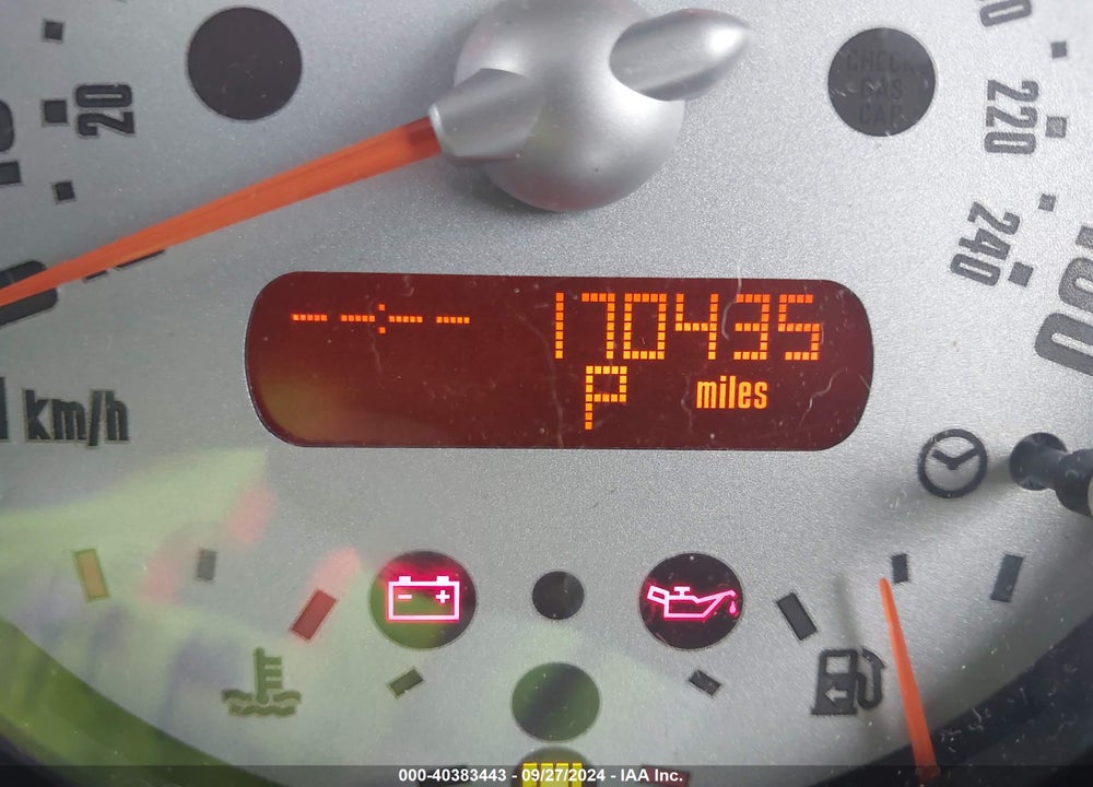 2006 MINI COOPER VIN: WMWRC33526TK17576