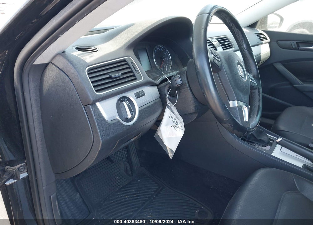 2012 VOLKSWAGEN PASSAT 2.5L SE VIN: 1VWBP7A33CC040837