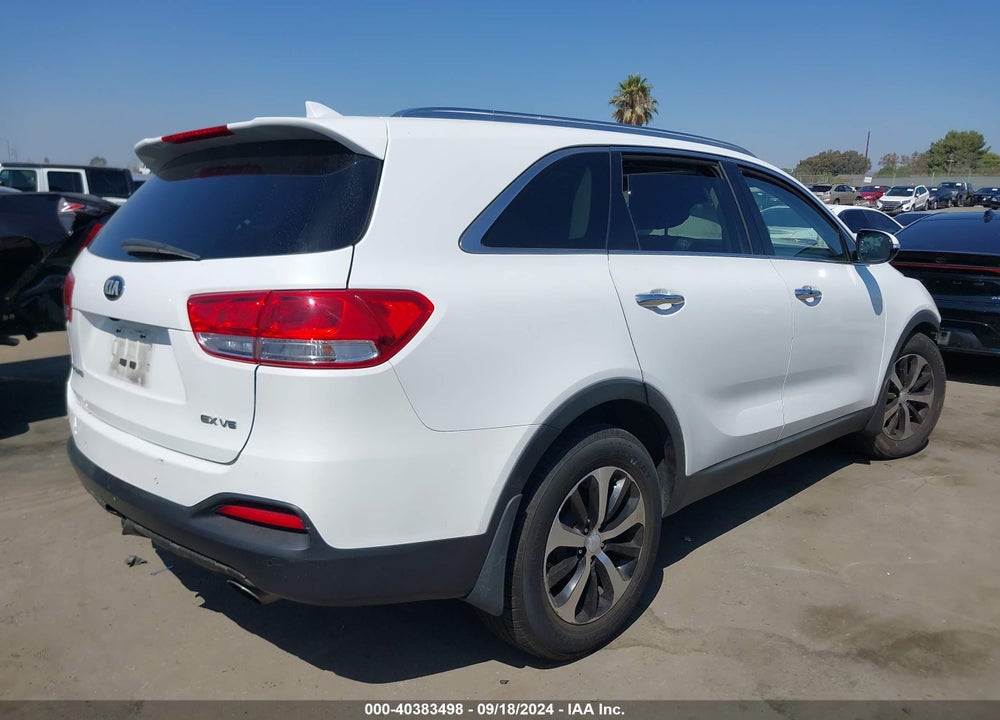 2018 KIA SORENTO 3.3L EX VIN: 5XYPH4A55JG367612