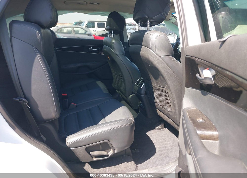 2018 KIA SORENTO 3.3L EX VIN: 5XYPH4A55JG367612