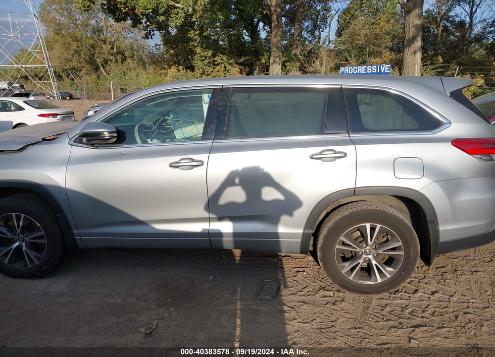 2017 TOYOTA HIGHLANDER LE VIN: 5TDBZRFHXHS475664