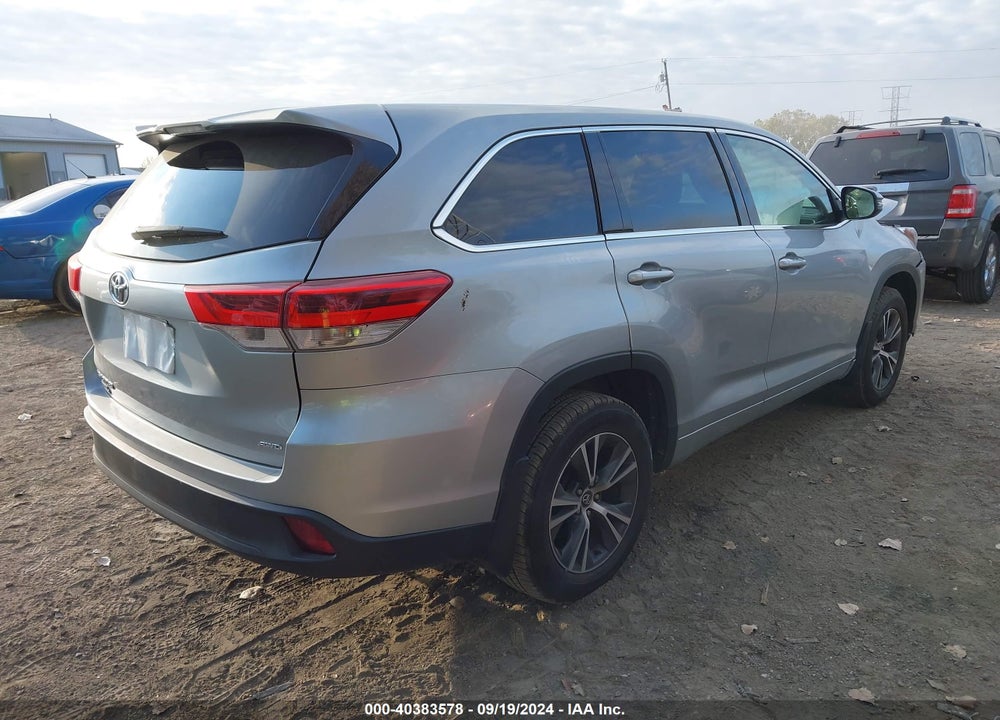 2017 TOYOTA HIGHLANDER LE VIN: 5TDBZRFHXHS475664