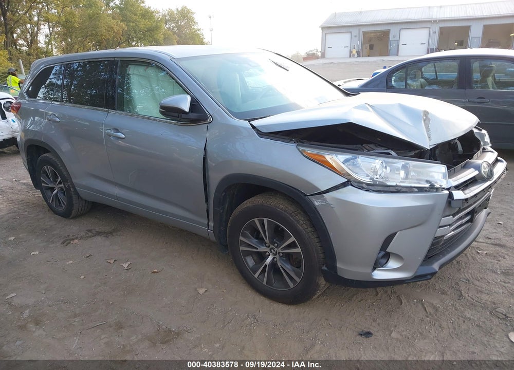 2017 TOYOTA HIGHLANDER LE VIN: 5TDBZRFHXHS475664