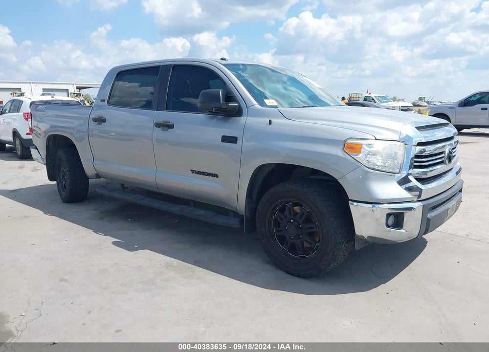 2017 TOYOTA TUNDRA SR5 5.7L V8 VIN: 5TFEW5F12HX219093