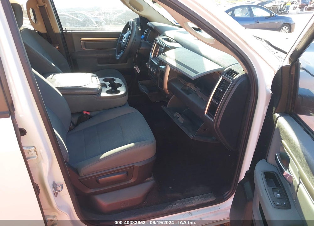 2015 RAM 1500 SLT VIN: 1C6RR6GT0FS607696