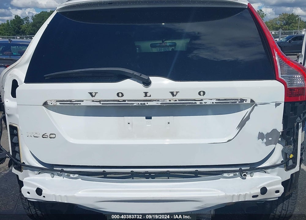 2016 VOLVO XC60 T5 PREMIER VIN: YV4612RK5G2842836