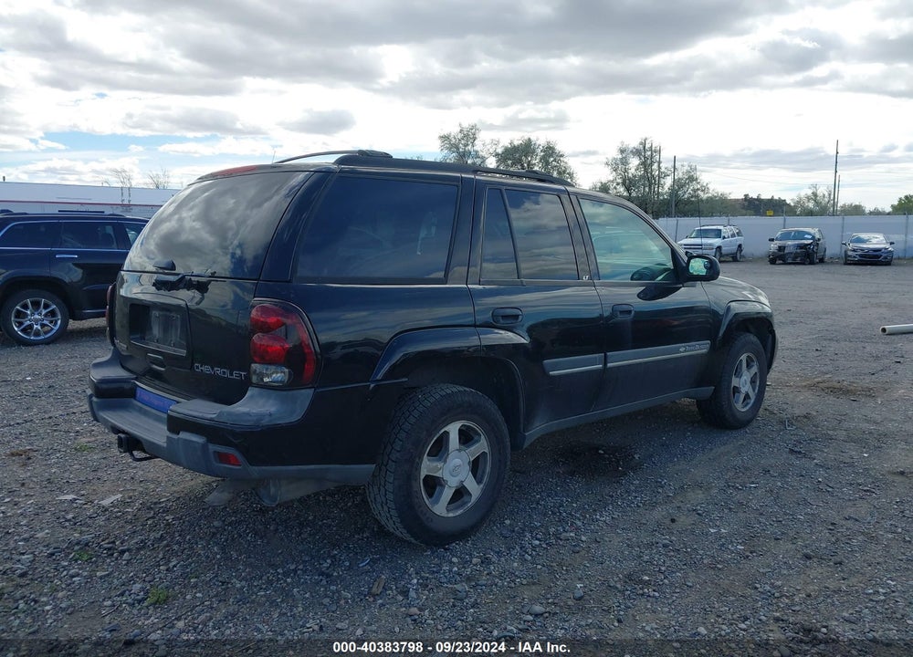 2002 CHEVROLET TRAILBLAZER LT VIN: 1GNDT13S822233103