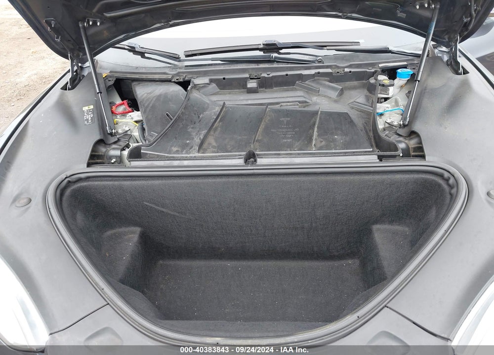 2018 TESLA MODEL S VIN: 5YJSA1E2XJF261872