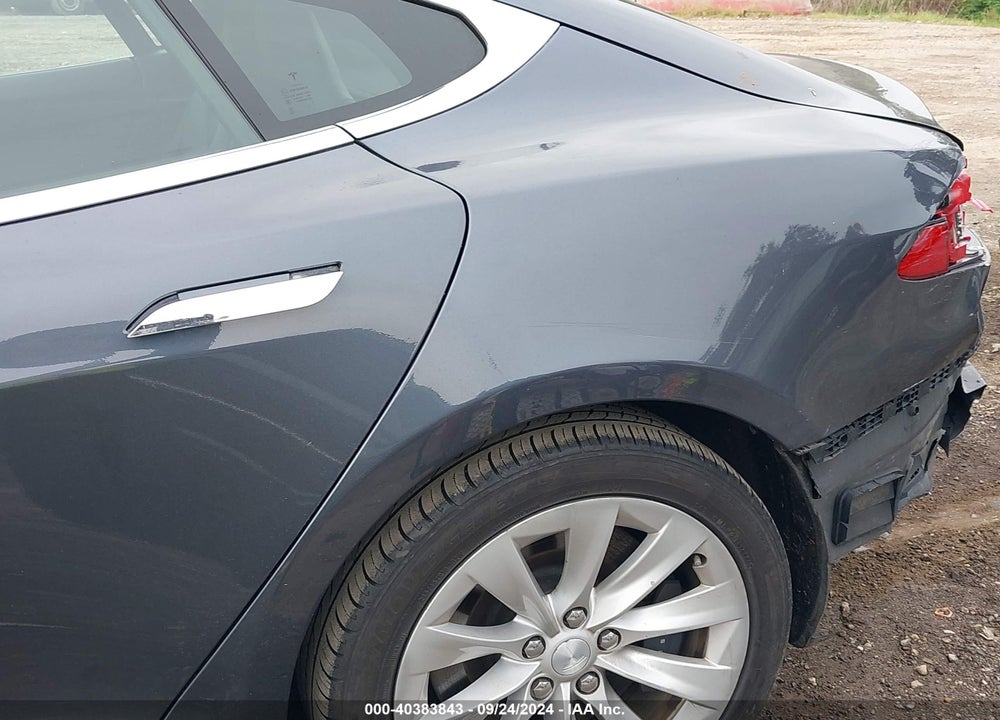 2018 TESLA MODEL S VIN: 5YJSA1E2XJF261872