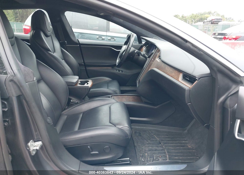 2018 TESLA MODEL S VIN: 5YJSA1E2XJF261872
