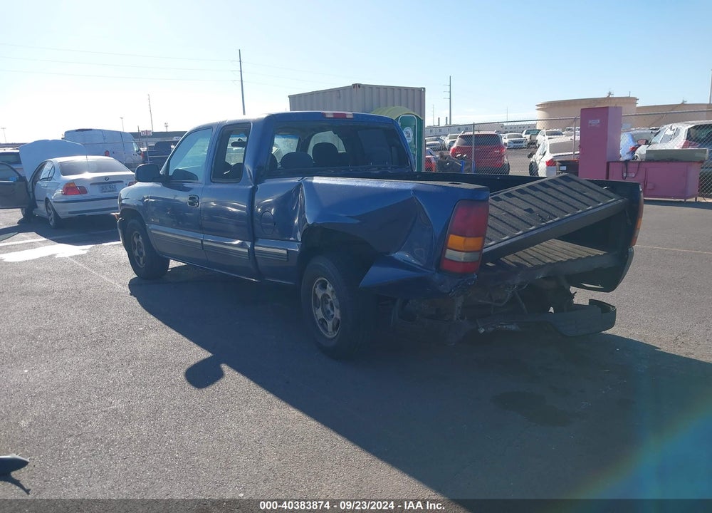 2000 CHEVROLET SILVERADO 1500 LS VIN: 2GCEC19T3Y1266077