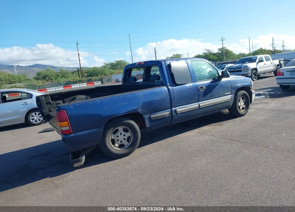 2000 CHEVROLET SILVERADO 1500 LS VIN: 2GCEC19T3Y1266077