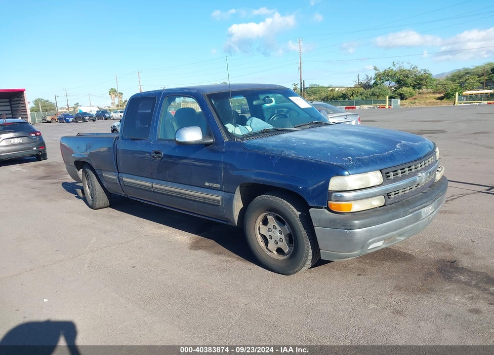 2000 CHEVROLET SILVERADO 1500 LS VIN: 2GCEC19T3Y1266077