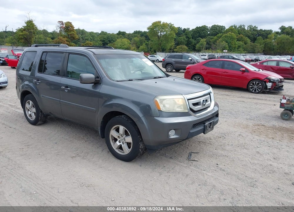 2011 HONDA PILOT EX-L VIN: 5FNYF4H51BB038186