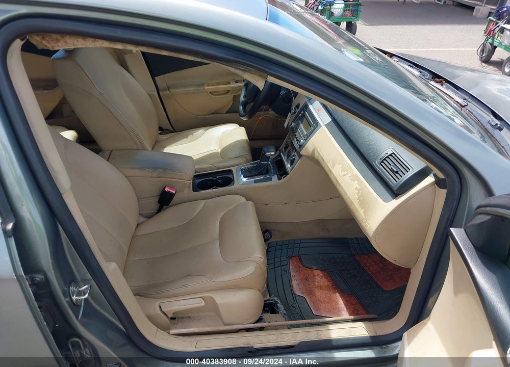 2007 VOLKSWAGEN PASSAT 2.0T VIN: WVWLK73C07E000986