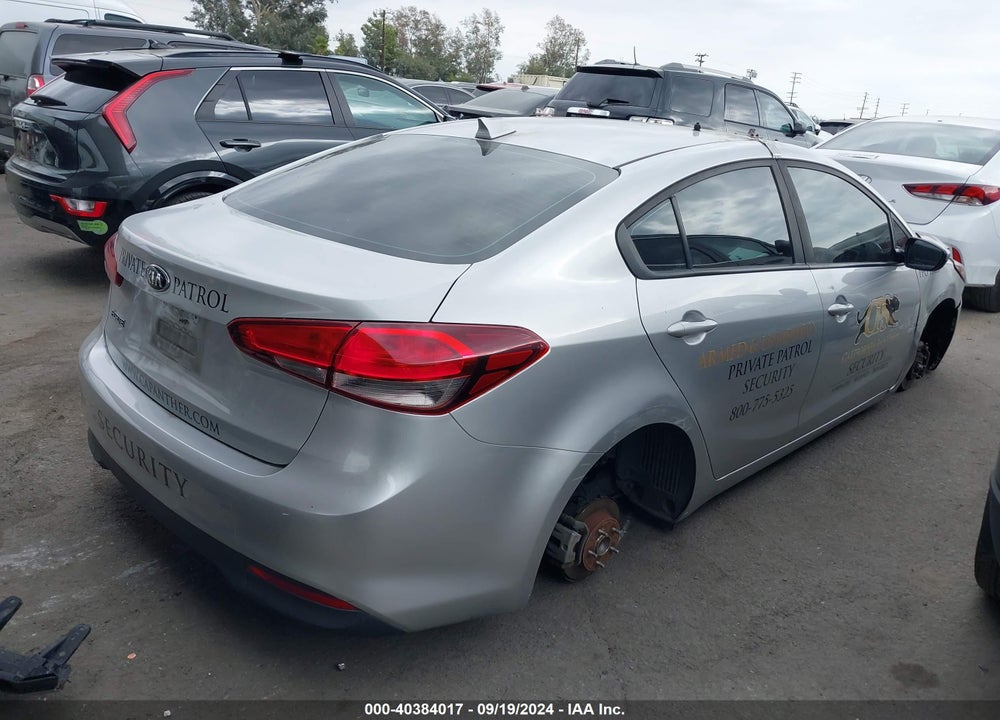 2018 KIA FORTE LX VIN: 3KPFL4A70JE255664