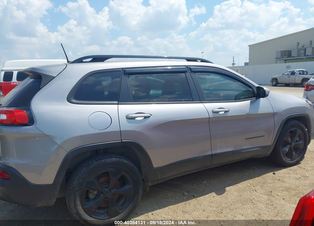 2018 JEEP CHEROKEE LATITUDE FWD VIN: 1C4PJLCB4JD542349