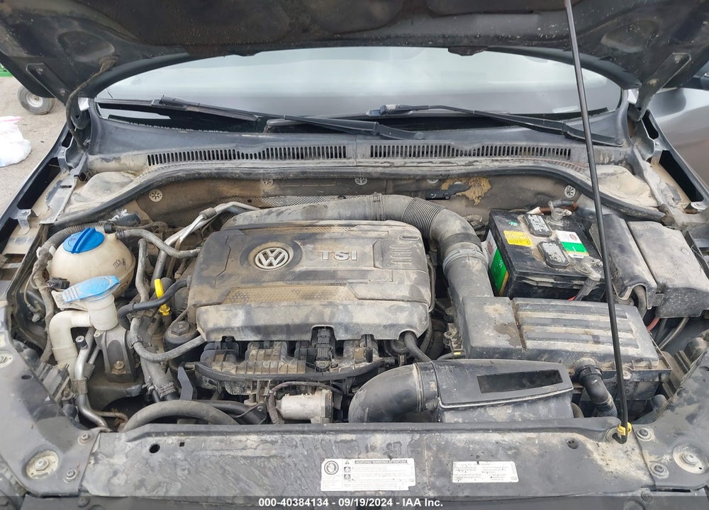2014 VOLKSWAGEN JETTA 1.8T SE VIN: 3VWD17AJ8EM302846