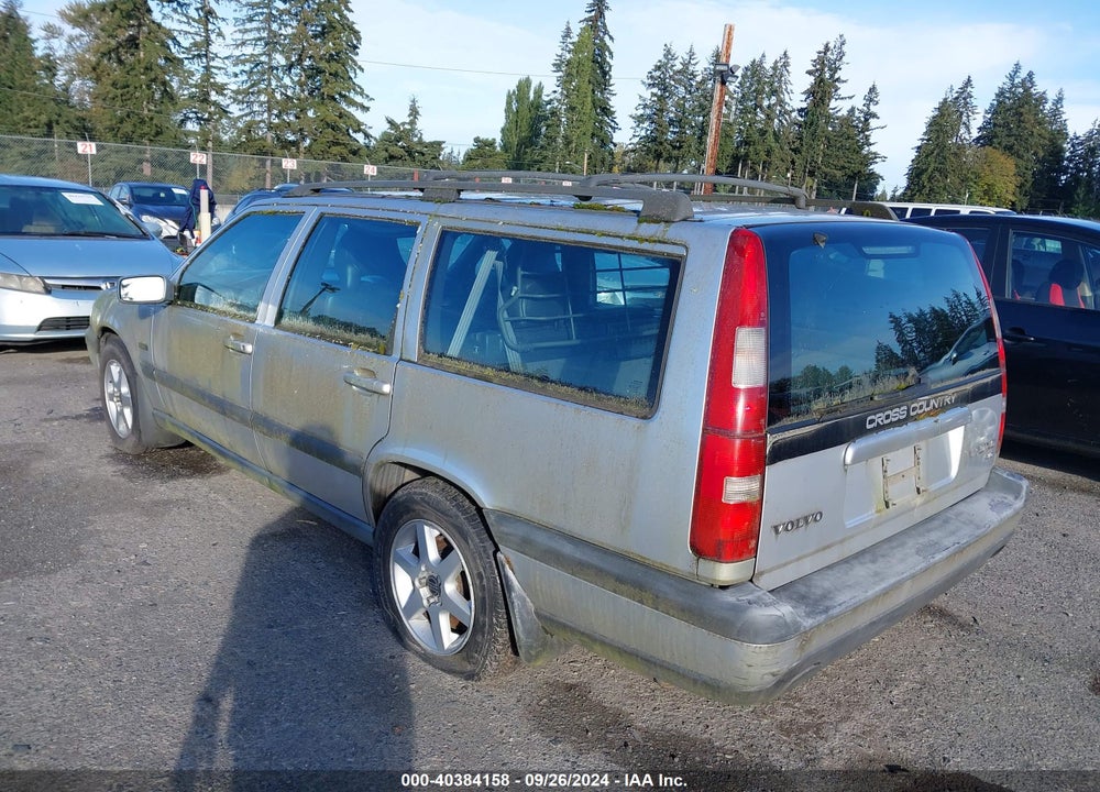1998 VOLVO V70 AWD VIN: YV1LZ5646W2477131