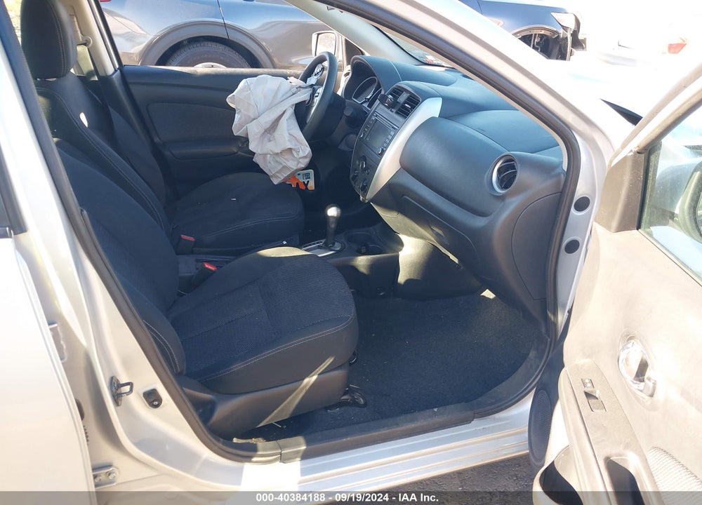 2015 NISSAN VERSA 1.6 SL VIN: 3N1CN7AP0FL934452