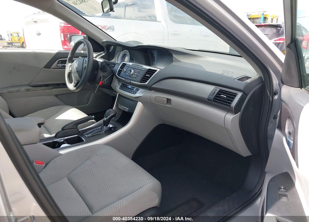 2015 HONDA ACCORD LX VIN: 1HGCR2F38FA147820