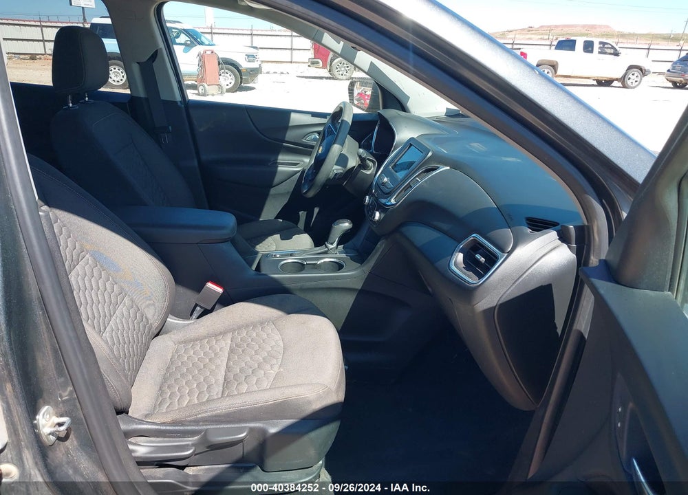 2019 CHEVROLET EQUINOX LT VIN: 2GNAXKEV4K6296979