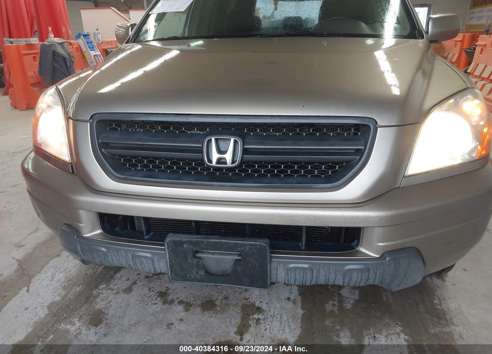 2005 HONDA PILOT EX-L VIN: 5FNYF18505B051238