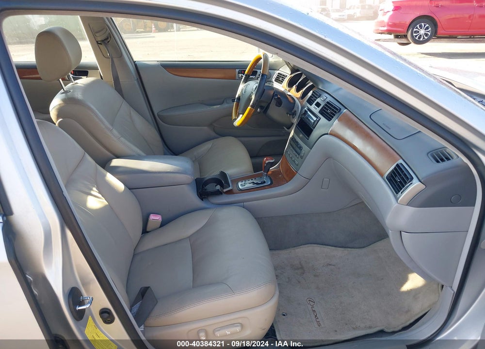 2005 LEXUS ES 330 VIN: JTHBA30G055126856